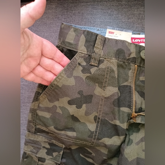 🆕 Levi's | Camouflage Relaxed Fit Cargo Shorts Boys Size 8 Waist 24 Adjustable - Picture 9 of 15